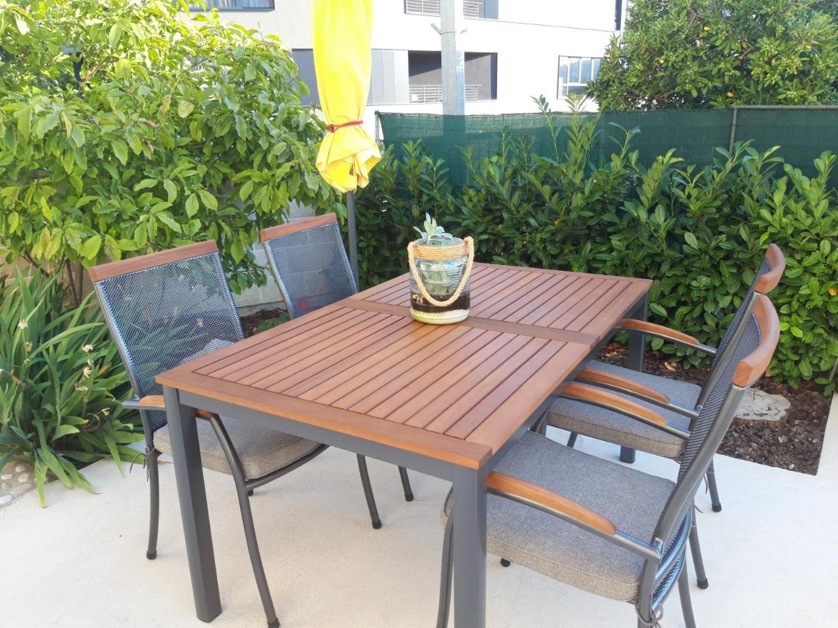 Iris Apartment 米利尼 外观 照片