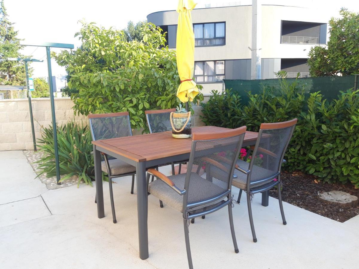 Iris Apartment 米利尼 外观 照片