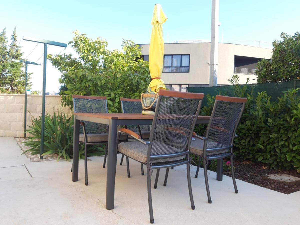 Iris Apartment 米利尼 外观 照片