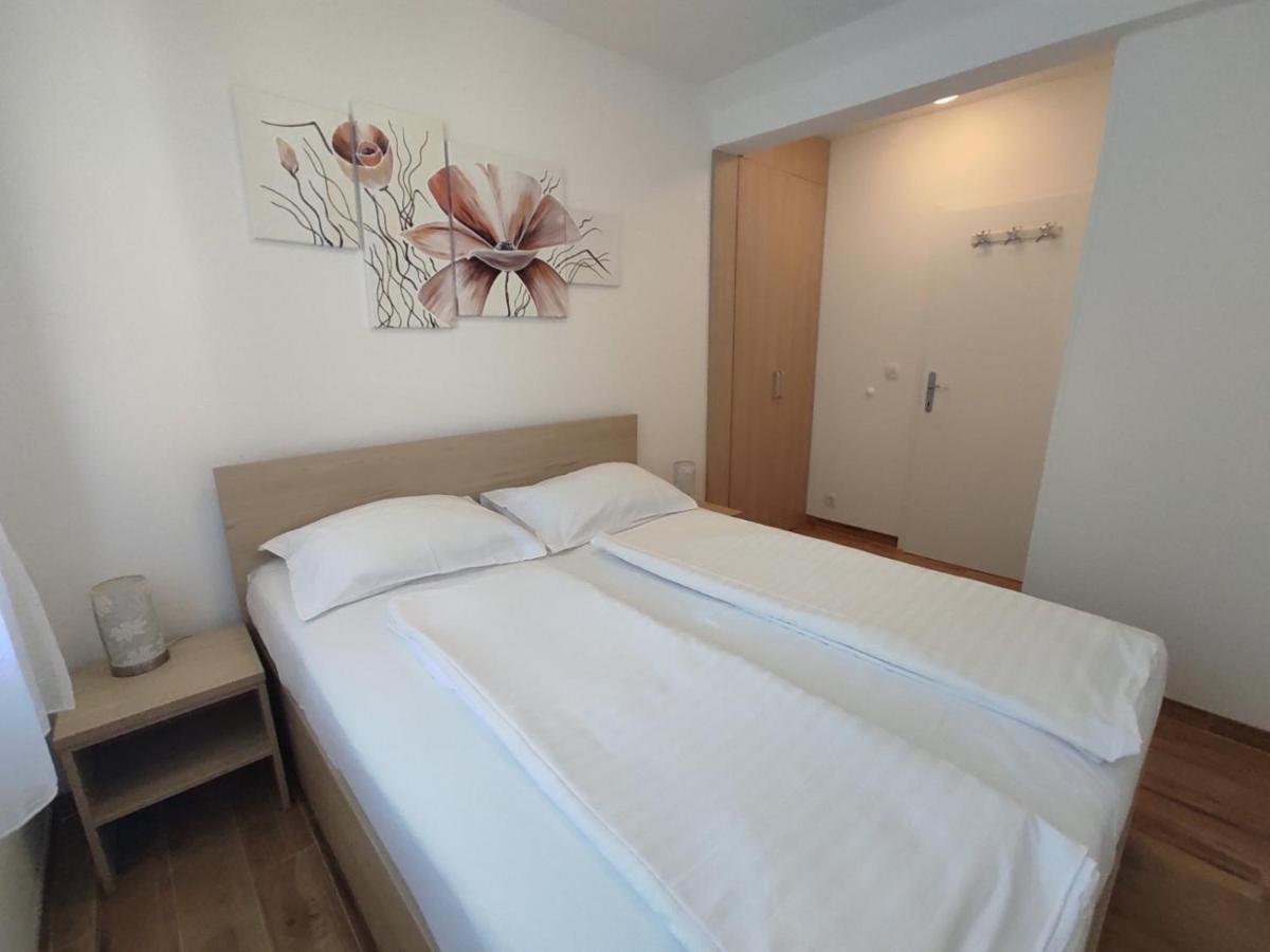 Iris Apartment 米利尼 外观 照片