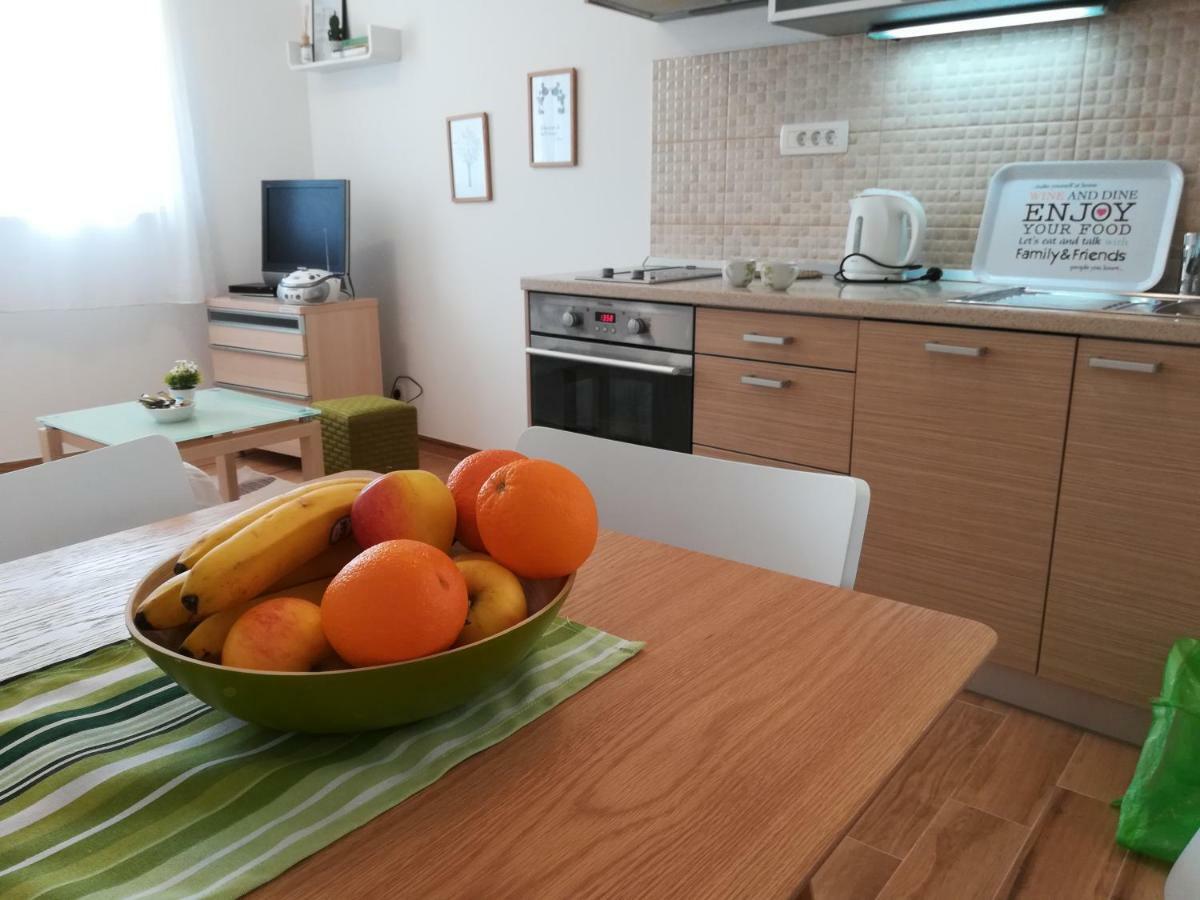 Iris Apartment 米利尼 外观 照片